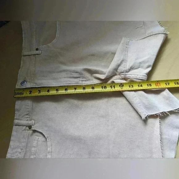 NWT H&M Plus size jeans short color peach size 18  stretch and High Waist - Picture 10 of 11